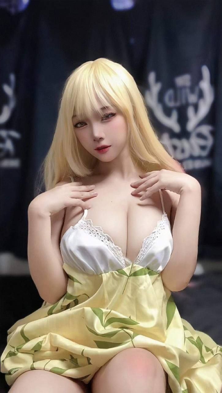 CHEWY Cosplay-erohere18.jpg